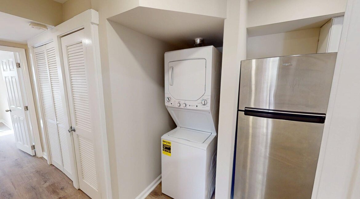 4203-Edson-Pl-NE-2B-2-Bed-1-Bath-04082025_174045
