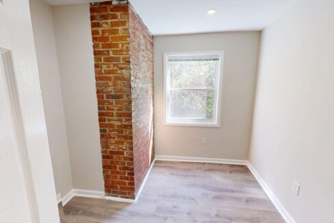 4203-Edson-Pl-NE-2B-2-Bed-1-Bath-04082025_174055