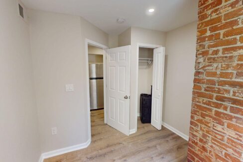 4203-Edson-Pl-NE-2B-2-Bed-1-Bath-04082025_174101