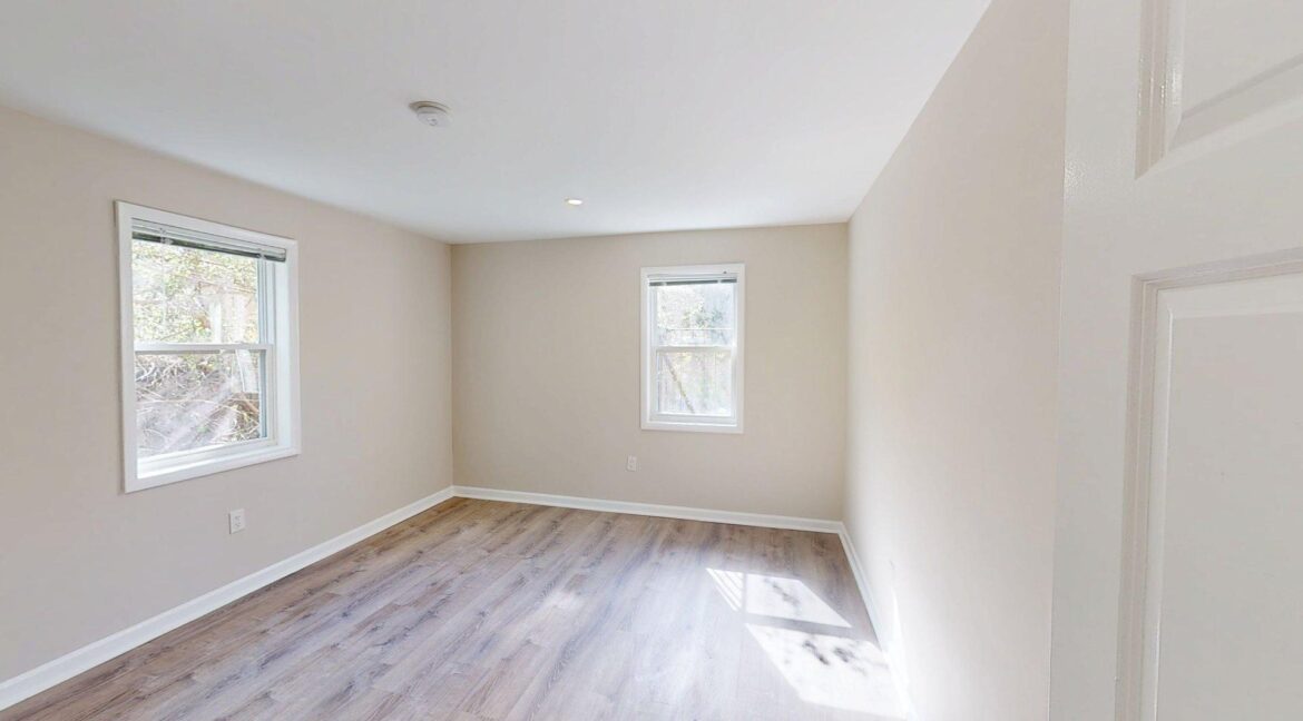 4203-Edson-Pl-NE-2B-2-Bed-1-Bath-04082025_174123