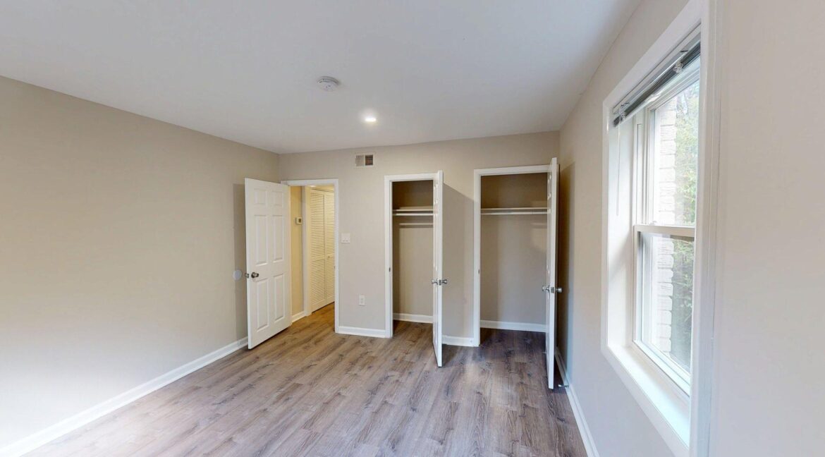 4203-Edson-Pl-NE-2B-2-Bed-1-Bath-04082025_174131