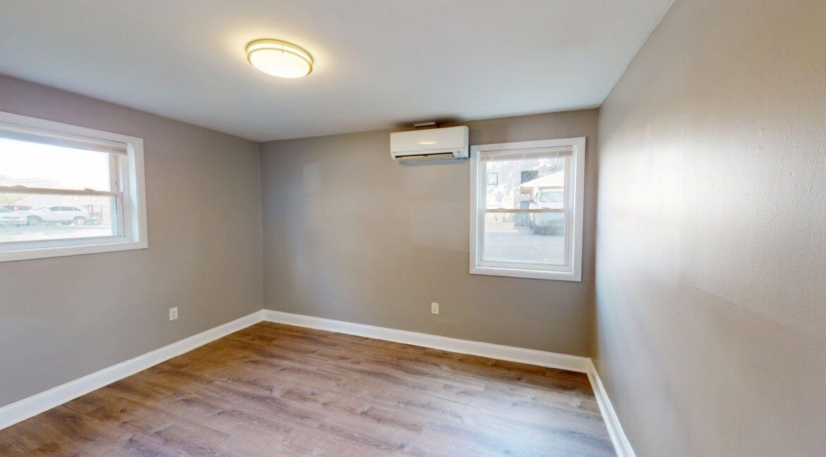 4919-A-St-SE-2-Bed-1-Bath-08272025_141334