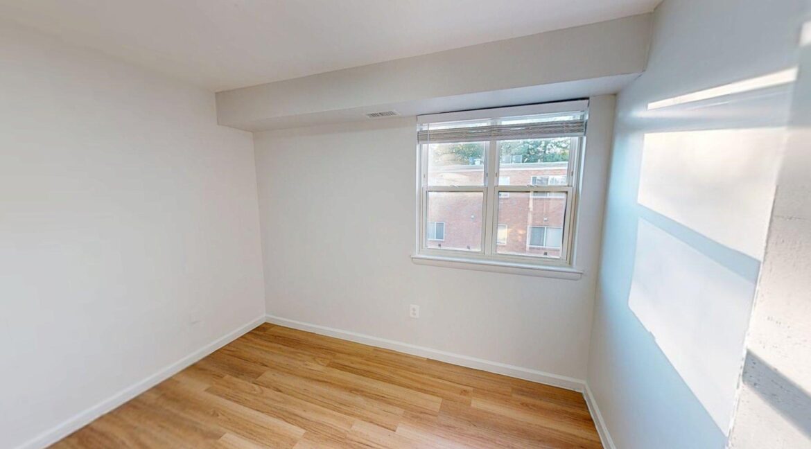 125-Yuma-St-SE-108-3-Bed-1-Bath-10152025_205322