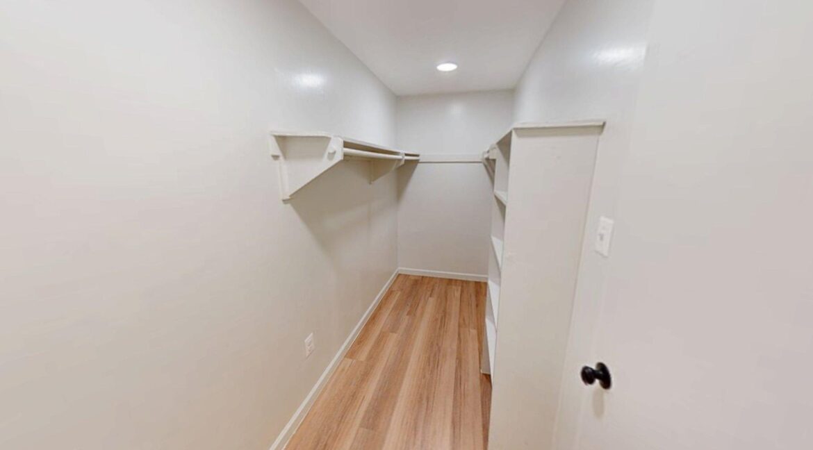 125-Yuma-St-SE-108-3-Bed-1-Bath-10152025_205528