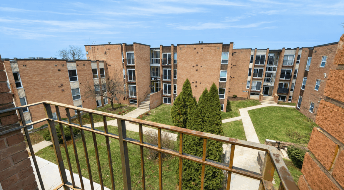 03FCA951-7378-4FEF-B508-081AC932AA81