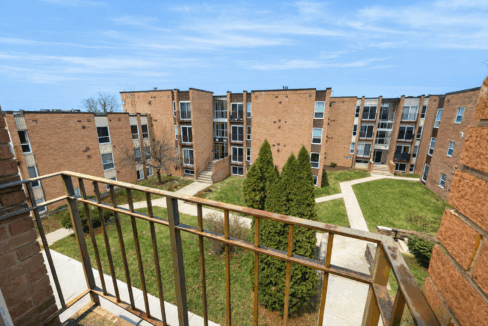 03FCA951-7378-4FEF-B508-081AC932AA81