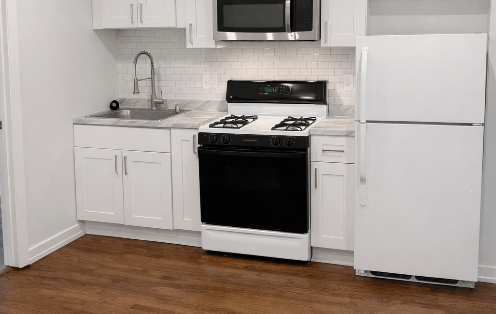 C3595D13-DE9B-4BC1-8BE6-C2C30E141347