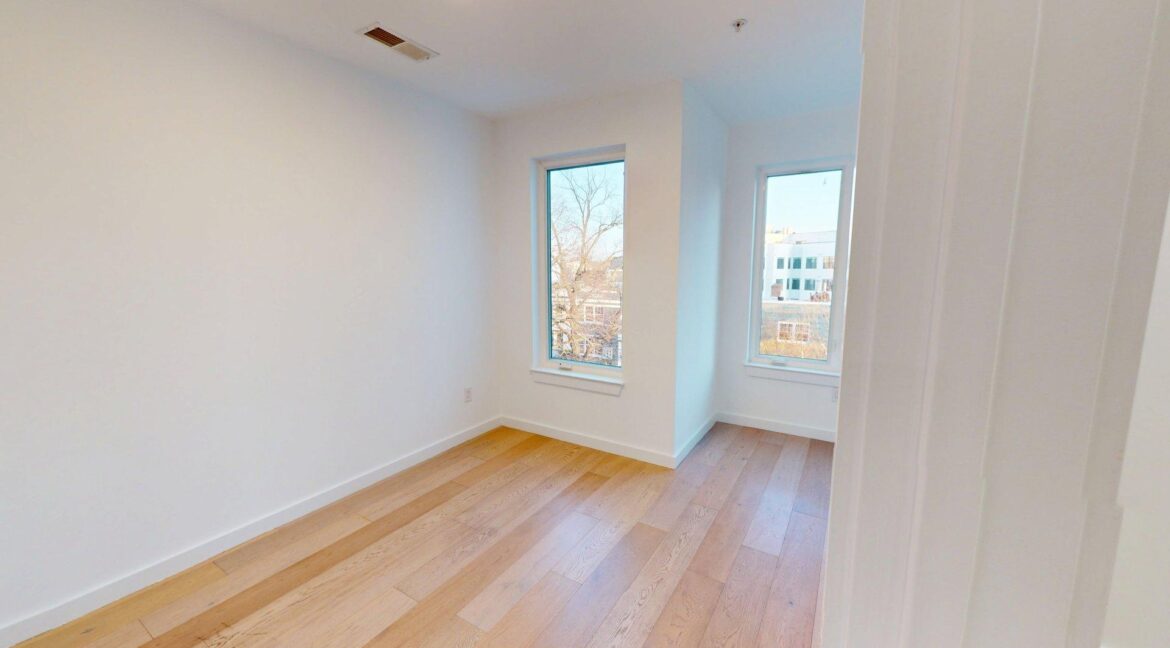 1806-I-St-NE-10-2-Bed-1-Bath-03102026_210707