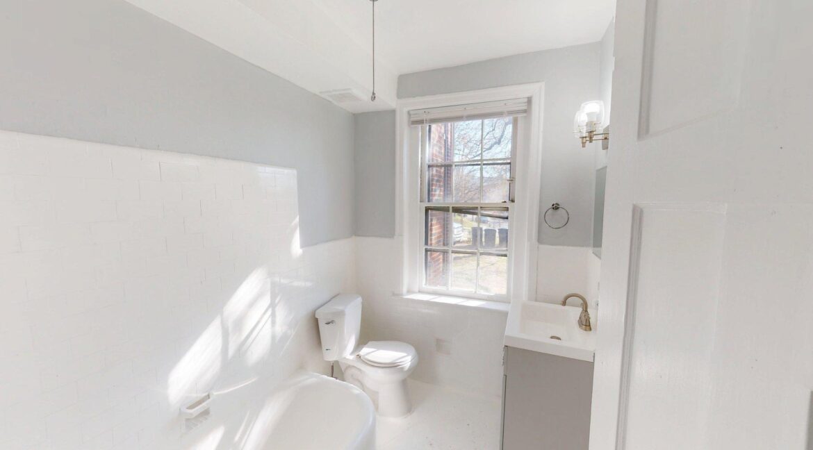 2925-Pennsylvania-Ave-SE-106-4-Bed-1-Bath-03242026_211338