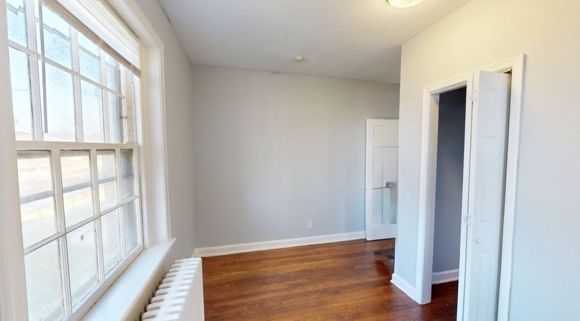 2925-Pennsylvania-Ave-SE-106-4-Bed-1-Bath-03242026_211539 2