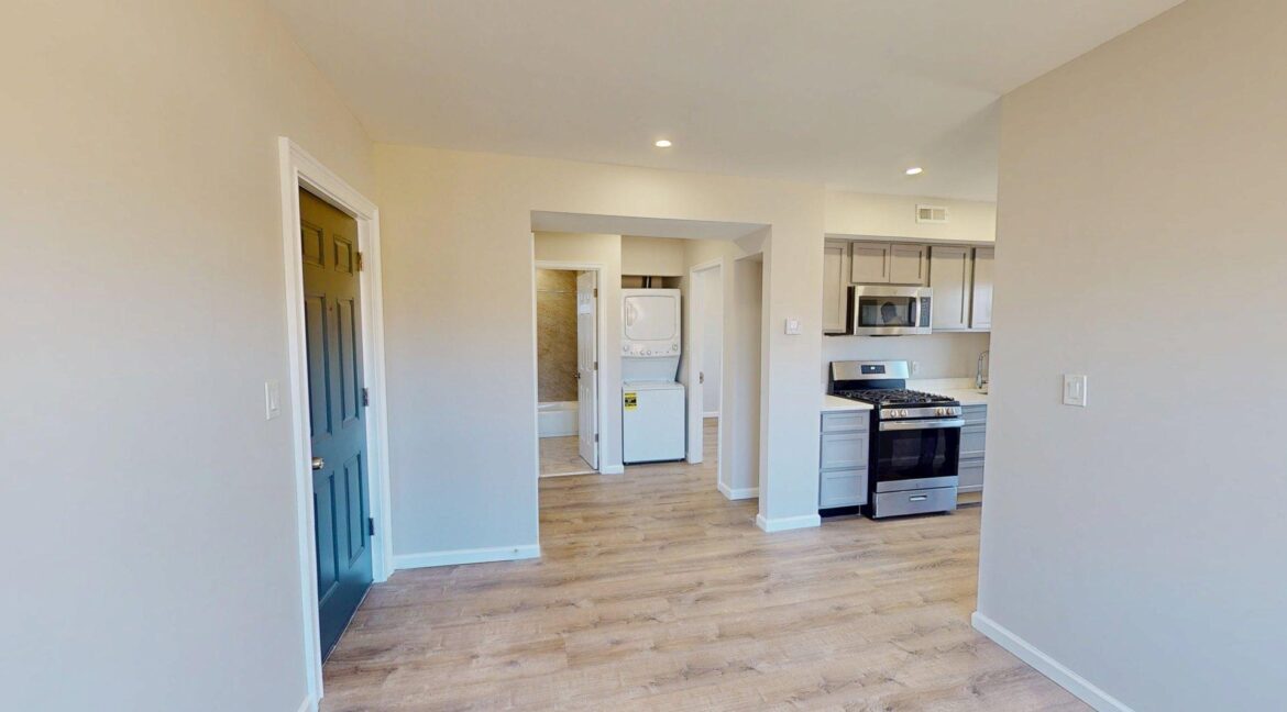 307-Division-Ave-NE-301-2-Bed-1-Bath-03202026_143633