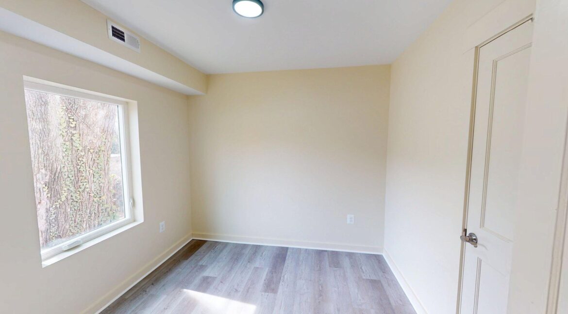 2500-41st-St-NW-7-2-Bed-1-Bath-03212026_134253